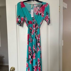 NWT Medium Floral Maternity Dress!